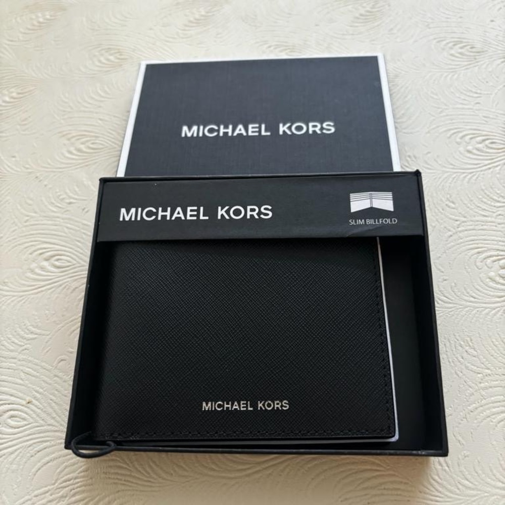 Brand New Michael Kors men’s bifold